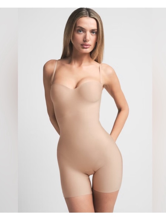 SKIMS Other - Skims Body Core Sculpt
Underwire Mid Thigh Bodysuit Small